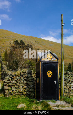 Vintage Automobile Association Notruf auf Dunmail anheben. AA Box 487, Barrow in Furness, Nationalpark Lake District, Cumbria, Großbritannien Stockfoto