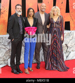 London, Großbritannien. 11. April 2018. Jeffrey Dean Morgan, Naomie Harris, Dwayne Johnson, Malin Akerman, Rampage - Europäische Premiere, Leicester Square, London, UK, 11. April 2018, Foto von Richard Goldschmidt Credit: Rich Gold/Alamy leben Nachrichten Stockfoto