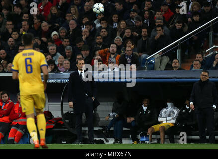 Madrid, Madrid, Spanien. 11 Apr, 2018. Massimiliano Allegri während der UEFA Champions League runde Viertel Finale zweite Bein Fußballspiel zwischen Real Madrid und Juventus Turin im Stadion Santiago Bernabeu. Credit: Manu Reino/SOPA Images/ZUMA Draht/Alamy leben Nachrichten Stockfoto