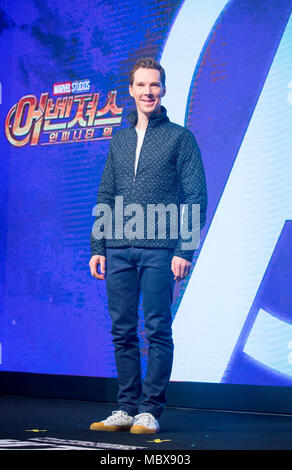 Seoul, Südkorea. 12. April 2018. Benedict Cumberbatch, Apr 12, 2018: ein Mitglied der neuen Film 'Avengers: Infinity Krieg', Benedict Cumberbatch nimmt an einer Pressekonferenz in Seoul, Südkorea. Der dritte Film in der "Avengers"-Serie wird geöffnet werden in Südkorea am 25. April. Quelle: Lee Jae-Won/LBA/Alamy leben Nachrichten Stockfoto