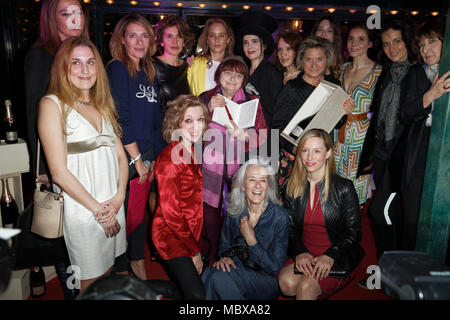 Paris, Frankreich. 11. April 2018. Carole Chrétiennot, Jessica Nelson, Sandrine Quétier, Anne Nivat, Odile d'Oultremont, Amélie Nothomb, Agnès Varda, Emmanuelle de Boysson und Tatiana de Rosnay 11 'La Closerie Des Lilas "literarische Auszeichnungen 2018 La Closerie Des Lilas, Paris, Frankreich. Quelle: Bernard Menigault/Alamy leben Nachrichten Stockfoto