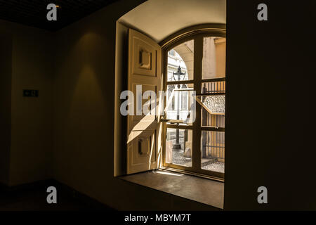 Fenster des Hauses in der Altstadt von brasilianischen Charakter bin arquesa de Santos' (begginings des 19. Jahrhunderts). Stockfoto