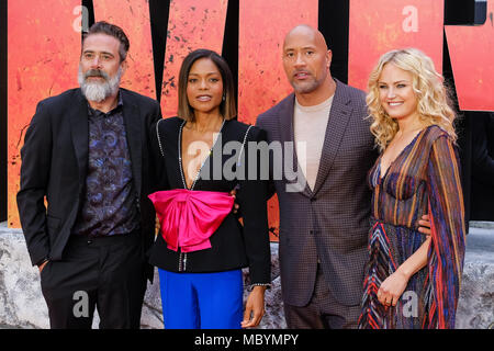 Auf europäischer Premiere von Rampage am Mittwoch, den 11. April 2018 Cineworld Leicester Square, London statt. Im Bild: Dwayne Johnson, der Fels, Naomie Harris, Malin Akerman, Jeffrey Dean Morgan. Stockfoto