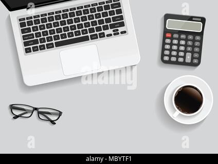 Büro Schreibtisch, Arbeitsplatz Schreibtisch Tisch mit Laptop, Gläser, Notebook, Bleistift, Smartphone, Kaffee. Top winkel Ansichtskopie Raum flach Vector Illustration. Stock Vektor