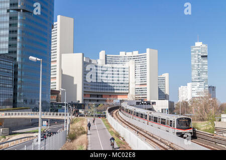 Vienna International Centre (VIC), Campus und Gebäude das Büro der Vereinten Nationen hosting bei Wien, Wien Österreich April 11,2018. Stockfoto