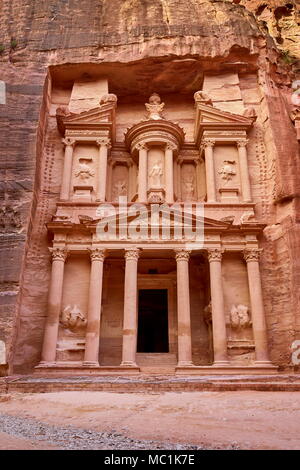 Die Schatzkammer (Al-Khazneh), Petra, Jordanien, UNESCO Stockfoto