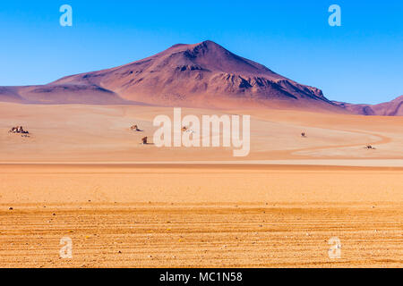 Salvador Dali Wüste auch bekannt als Dali Tal ist ein extrem kargen Tal im Südwesten Boliviens Stockfoto