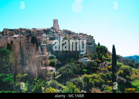 Schöner Blick auf den Ort Trigance in der Provence, Frankreich. Stockfoto