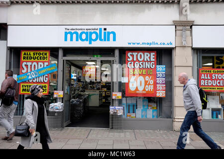 Einen allgemeinen Überblick über Maplin Shop in der Tottenham Court Road, London, UK Stockfoto