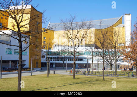 Die Berliner Philharmonie, die Heimat der Berliner Philharmoniker, der Architekt Hans Scharoun, der ganze Komplex aus der SW Stockfoto