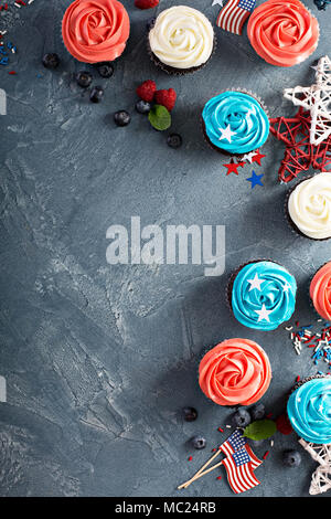 Amerikanische Flagge Cupcakes für Juli 4. Stockfoto