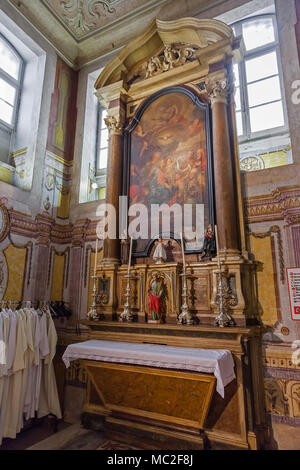 Lissabon, Portugal. Santo Antonio de Lisboa Kirche. Der heilige Antonius von Lissabon/Padua/Padua. Altar Sakristei, dass der Heilige Geburt Zugang crypt Stockfoto