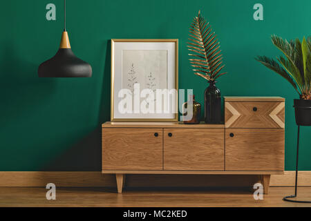 Schlafzimmer im schwarzen Stil mit dunklen Interior Design, riesige