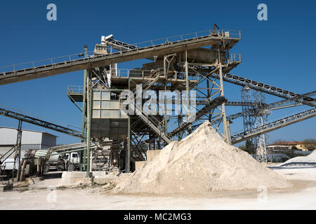 Kies factory Strukturen und Details Stockfoto