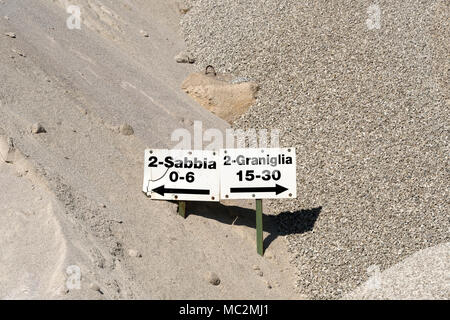 Kies factory Strukturen und Details Stockfoto