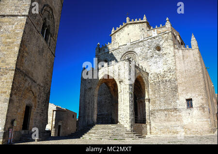 Mittelalter (14. Jahrhundert) Kathedrale Santa Maria Assunta (Chiesa Matrice) in Erice, Sizilien. Stockfoto