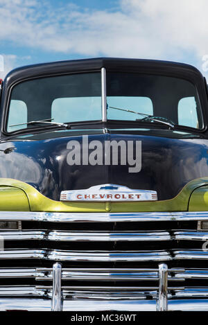 1953 Chevrolet 3100 Pick up an ein amerikanisches Auto zeigen. Essex. Großbritannien Stockfoto