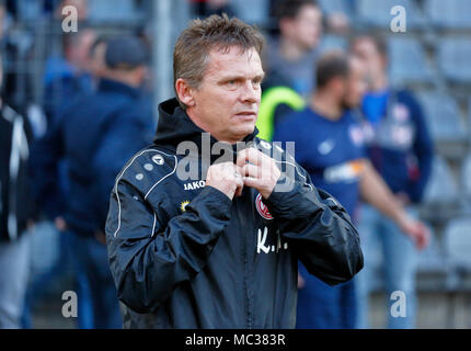 Sport, Fußball, Regionalliga West, 2017/2018, Wuppertaler SV vs Rot Weiss Essen 3:1, Trainer Karsten Neitzel (RWE) Stockfoto