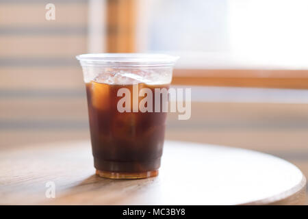 Sehr Erfrischungen und leckere kalte Gebräu Eis Kaffee trinken Rezept Stockfoto