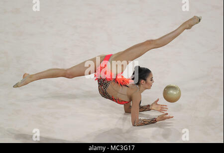 Wales' Laura Halford in der Kugel in der Rhythmischen Gymnastik einzelnen Finale bei den Coomera Indoor Sports Center bei Tag neun der Commonwealth Games 2018 in der Gold Coast, Australien. Stockfoto