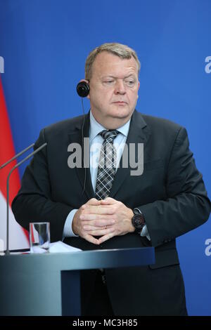 Berlin, Deutschland. 12 Apr, 2018. Berlin: Der dänische Ministerpräsident Lars Lökke Rasmussen bei der Pressekonferenz im Bundeskanzleramt. Quelle: Simone Kuhlmey/Pacific Press/Alamy leben Nachrichten Stockfoto