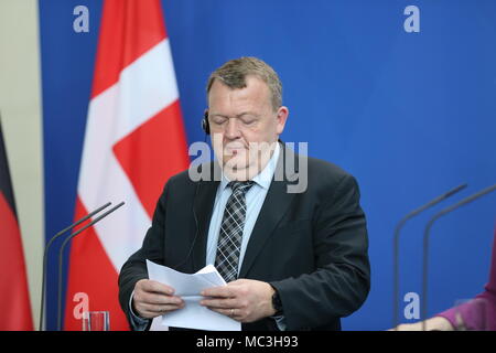 Berlin, Deutschland. 12 Apr, 2018. Berlin: Der dänische Ministerpräsident Lars Lökke Rasmussen bei der Pressekonferenz im Bundeskanzleramt. Quelle: Simone Kuhlmey/Pacific Press/Alamy leben Nachrichten Stockfoto