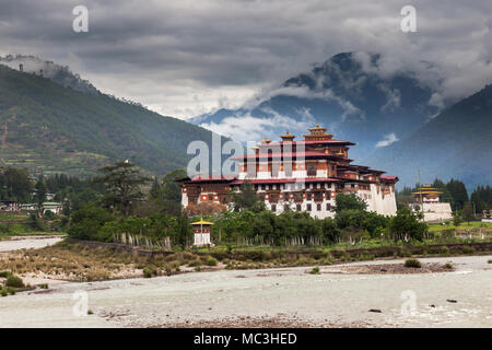 Die Ansicht der Punakha Dzong als Palast des Großen Glück in Punakha, Bhutan als Stockfoto