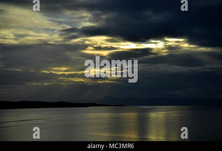 Sonnenuntergang und Reflexionen über Loch Gairloch Stockfoto