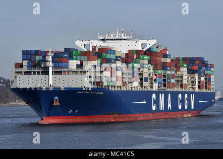 CMA CGM Vasco de Gama ausgehende aus Hamburg Stockfoto