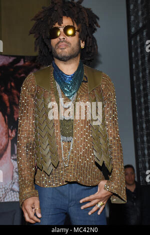 Amerikanische Sänger Lenny Kravitz während einer Pressekonferenz zu fördern, seine "Erhöhen Vibration Tour" im St. Regis Hotel in Mexiko Stadt zu sehen. Stockfoto