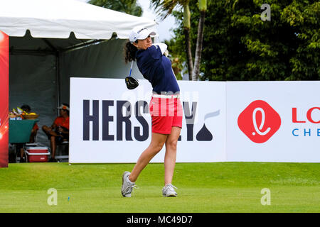 April 12, 2018 - Mo Martin hits ihren Antrieb auf der 1. Bohrung in der zweiten Runde der Lotte Meisterschaft durch Hershey dargestellt an Ko Olina Golf Club in Kapolei, HI Stockfoto