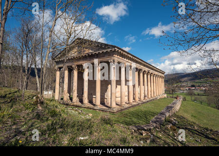 Saint George alte klassizistische Kirche in Kantabrien, Spanien. Stockfoto