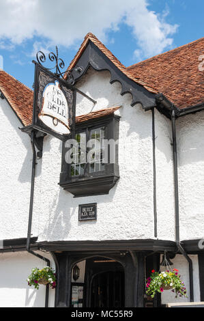 12. Jahrhundert "Ye Olde Bell'Inn, High Street, Hurley, Berkshire, England, Vereinigtes Königreich Stockfoto