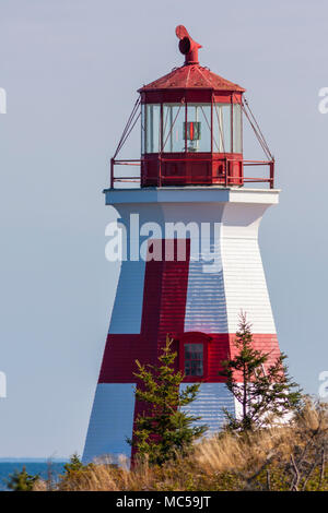 East Quoddy Head Lighthouse, an der nördlichsten Spitze von Campobello Island, New Brunswick, Kanada, wurde 1829 gebaut, um die Navigation zu unterstützen. Stockfoto