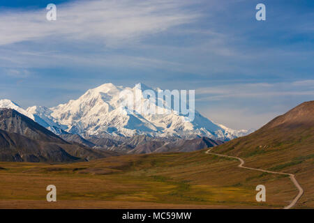 Mt. McKinley - durch Alaskans und gebürtige Amerikaner als Denali (Der Hohe) ist der höchste Berg in Nordamerika bei 20.320 Fuß bekannt. Es ist Stockfoto