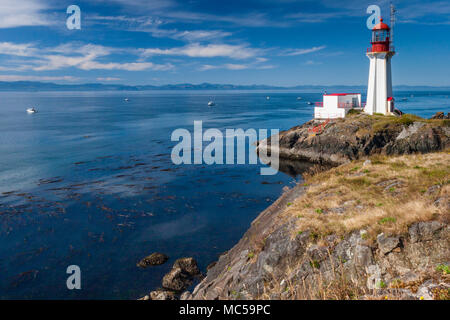 Sheringham Point Lighthouse an der Westküste von Vancouver Island, in der Nähe der Stadt von Shirley. 1912 gebaut, es ist ein aktiver Leuchtturm. Stockfoto