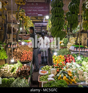 Blick auf den Platz des Obst- und Gemüsesektors Central Market in Nuwara Eliya, Sri Lanka. Stockfoto