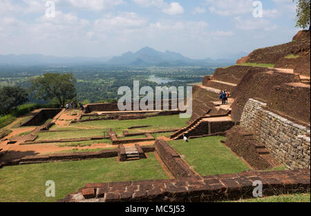 Blick von Sigiriya Felsen Festung, zentrale Provinz, Sri Lanka, Asien. Stockfoto