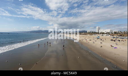 Blick vom Santa Monica Pier, Kalifornien, auf der Suche nach Santa Barbara Stockfoto