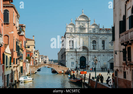 Venedig, Italien, 26. März, 2018: Fondamenta Dondolo Kanal neben der Basilika dei Santi Giovanni e Paolo in der ospedale Bezirk Stockfoto