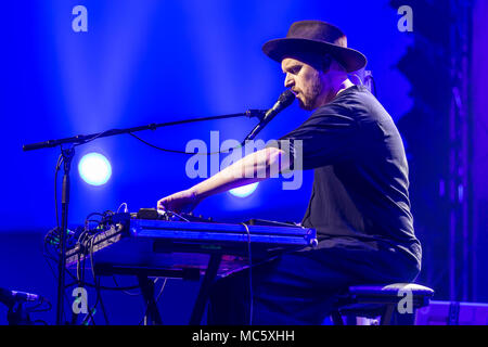 Die britische Electronica und Post-Dubstep-Act Sohn leben am Blue Balls Festival Luzern, Schweiz Stockfoto