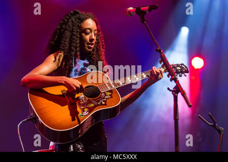 Die britische Soulsängerin Corinne Bailey Rae live am Blue Balls Festival Luzern, Schweiz Stockfoto