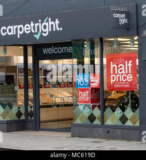 Carpetright sagt, es schließt 92 Filialen und 300 Arbeitsplätze als Teil eines Umstrukturierungsplans. Das Unternehmen plant ein Unternehmen freiwillige Anordnung Stockfoto