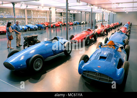 Reihe von Bugatti, Cité de l'Automobile / Automobil Museum, Mulhouse, Elsass, Frankreich Stockfoto