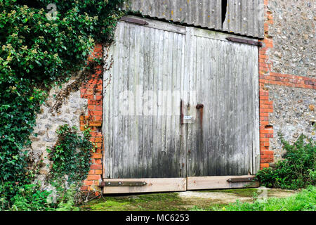 Eine alte Scheune in der Landschaft von Dorset. Stockfoto