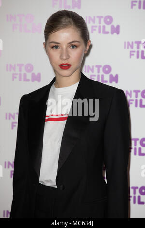 Red Carpet Anreise für die 2018 in Film Awards mit: Hermine Corfield Wo: London, Großbritannien Wann: 13 Mar 2018 Credit: Phil Lewis/WENN.com Stockfoto