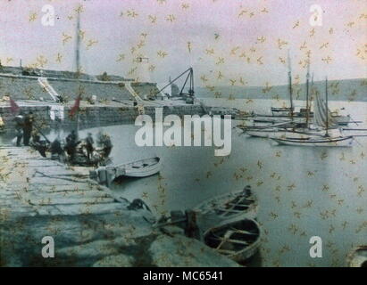 AJAXNETPHOTO. 1911 (ca.). MERIONETHSHIRE, Wales, Vereinigtes Königreich. - Ansicht GEMACHT MIT FRÜHEN AUTOCHROME FARBE FILM. Fotograf: unbekannt © DIGITAL IMAGE COPYRIGHT AJAX VINTAGE BILDARCHIV QUELLE: AJAX VINTAGE BILDARCHIV SAMMLUNG REF: C) (AVL ACHM 1911 11 Stockfoto