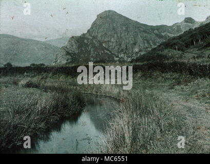 AJAXNETPHOTO. 1911 (ca.). MERIONETHSHIRE, Wales, Vereinigtes Königreich. - Ansicht GEMACHT MIT FRÜHEN AUTOCHROME FARBE FILM. Fotograf: unbekannt © DIGITAL IMAGE COPYRIGHT AJAX VINTAGE BILDARCHIV QUELLE: AJAX VINTAGE BILDARCHIV SAMMLUNG REF: C) (AVL ACHM 1911 32 Stockfoto