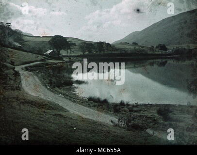 AJAXNETPHOTO. 1911 (ca.). MERIONETHSHIRE, Wales, Vereinigtes Königreich. - Ansicht GEMACHT MIT FRÜHEN AUTOCHROME FARBE FILM. Fotograf: unbekannt © DIGITAL IMAGE COPYRIGHT AJAX VINTAGE BILDARCHIV QUELLE: AJAX VINTAGE BILDARCHIV SAMMLUNG REF: C) (AVL ACHM 1911 38 Stockfoto