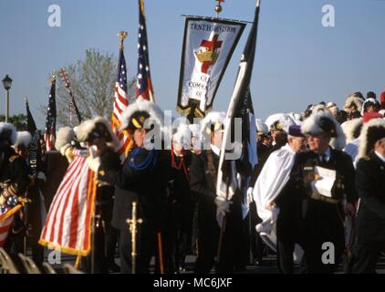 MASONIC - TEMPELRITTER. Die Österliche Versammlung der Freimaurer Tempelritter an der George Washington Masonic Memorial Hall Alexandria (südlich von Washington DC) im Jahr 1998 Stockfoto